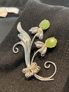 MCM Sorrento 925 Sterling Silver Jade Brooch / Pendant
